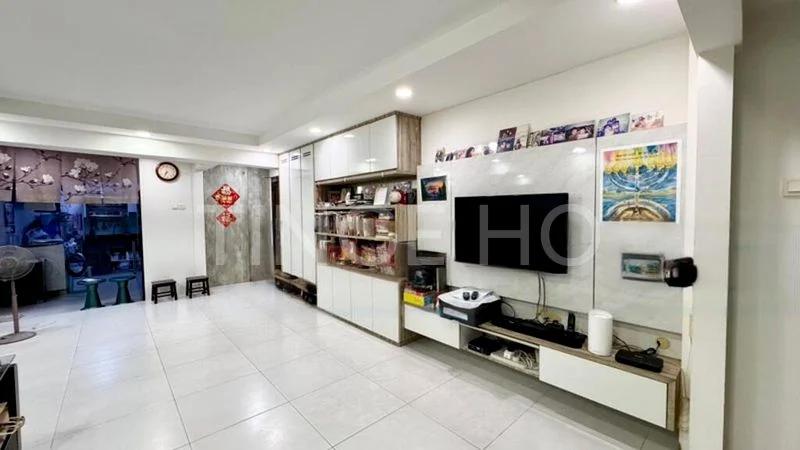 5 Room (5I) HDB for Sale in  716 Ang Mo Kio Avenue 6 - Image 6